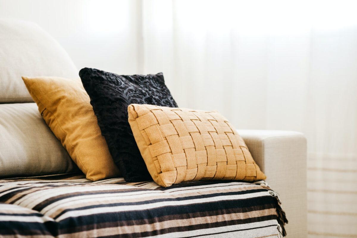 How To Choose Throw Pillows For Sofa
